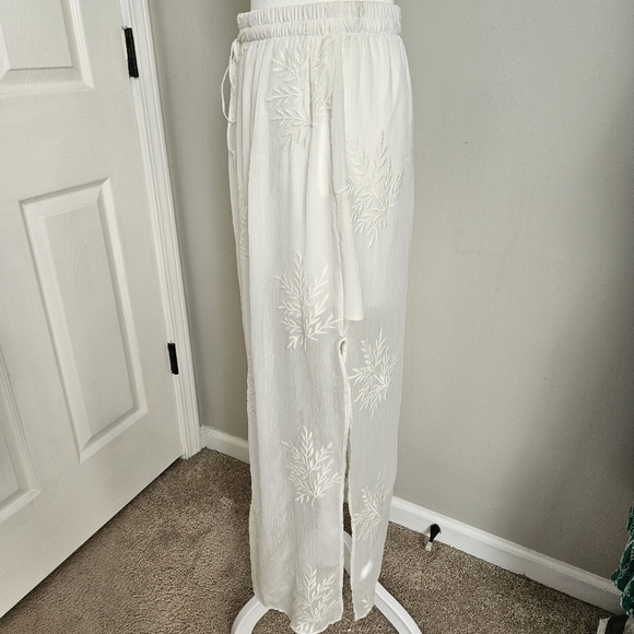 Zara Trafaluc Women's White Sheer Embroidered  High Side Slits Maxi Skirt Waist - Picture 6 of 8